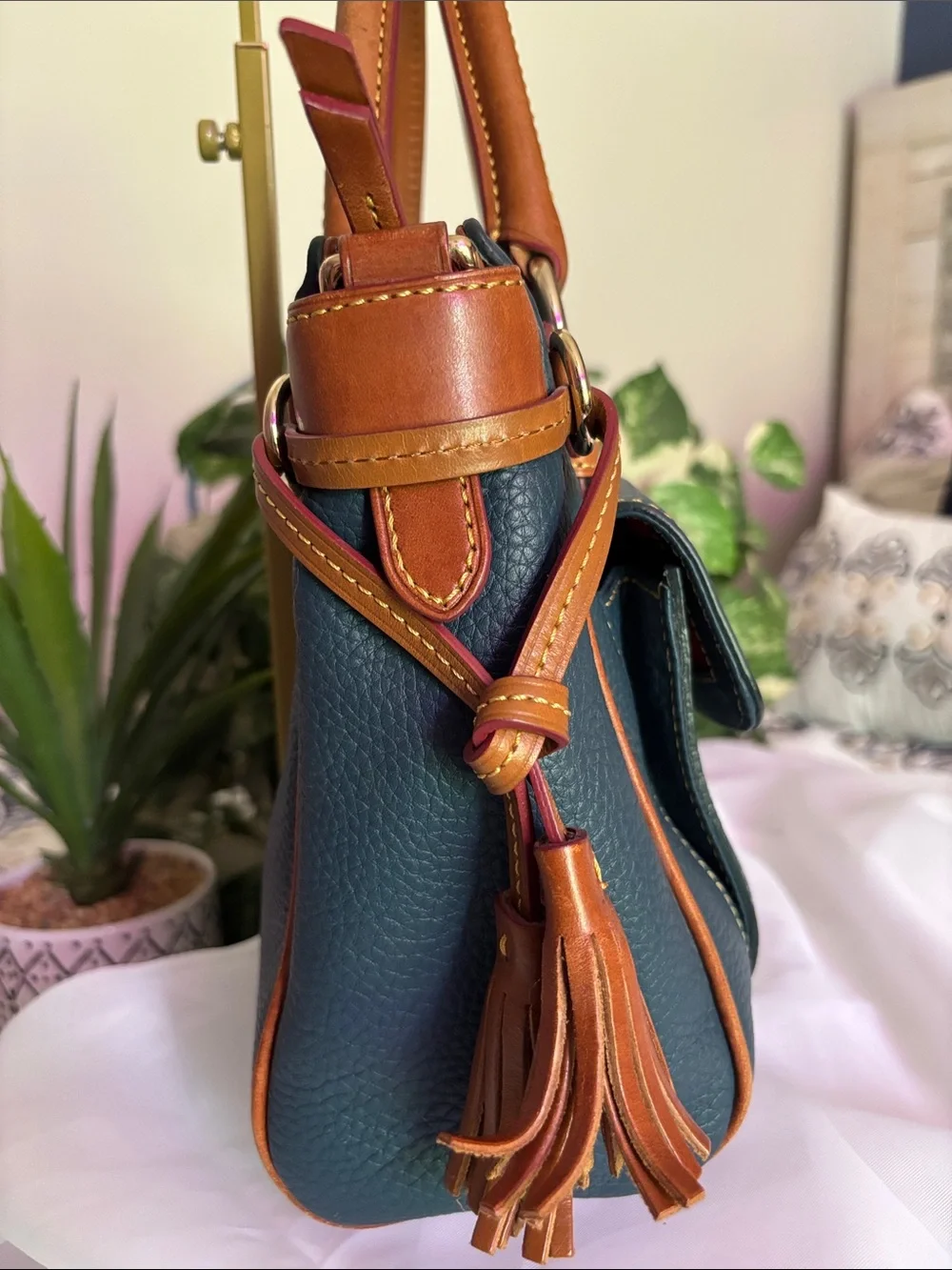 Dooney & Bourke idooney bourke